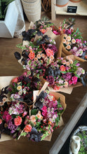 Load image into Gallery viewer, FLOWER SUBSCRIPTION