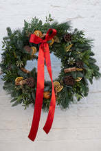 Load image into Gallery viewer, DIY CHRISTMAS WREATH BOX
